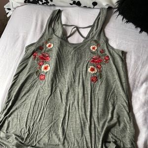Gray tank top with floral print